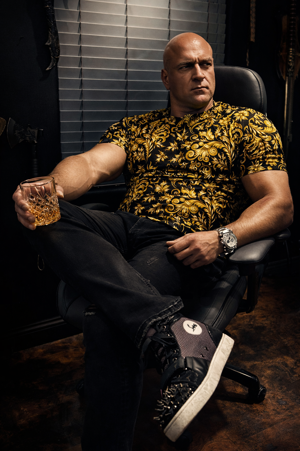 Baroque Print Power Mesh Polo Shirt in Gold & Black for Luxury Statement Wear | H8S S26 n1